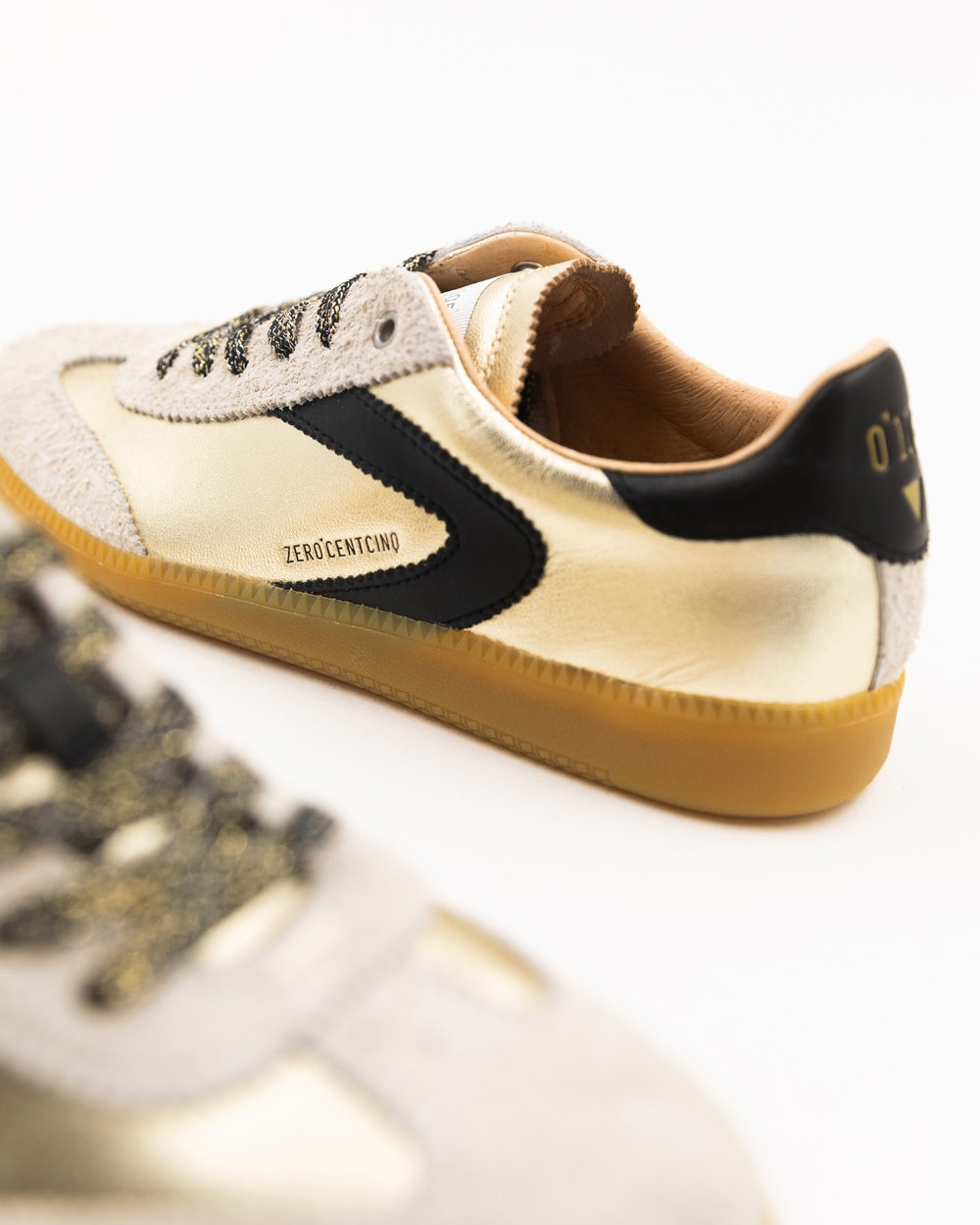 0-105 Nova Gold & Black
