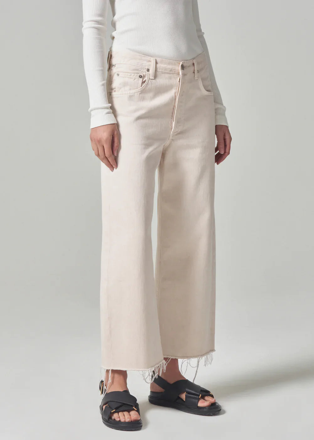 Citizens of Humanity Ayla Raw Hem Crop in Almondette