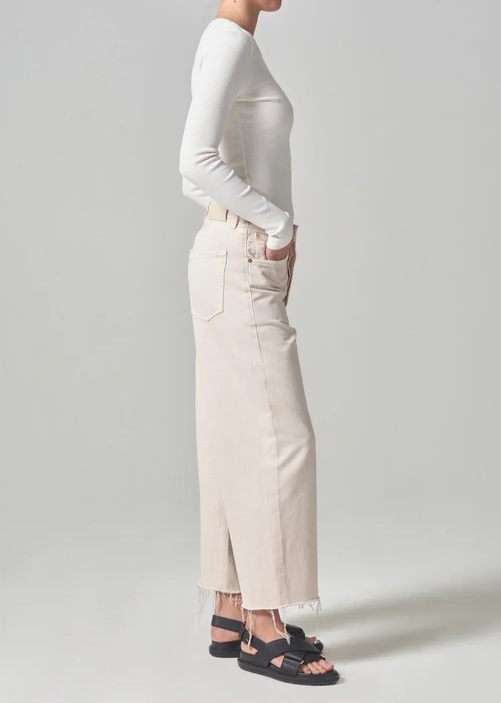 Citizens of Humanity Ayla Raw Hem Crop in Almondette