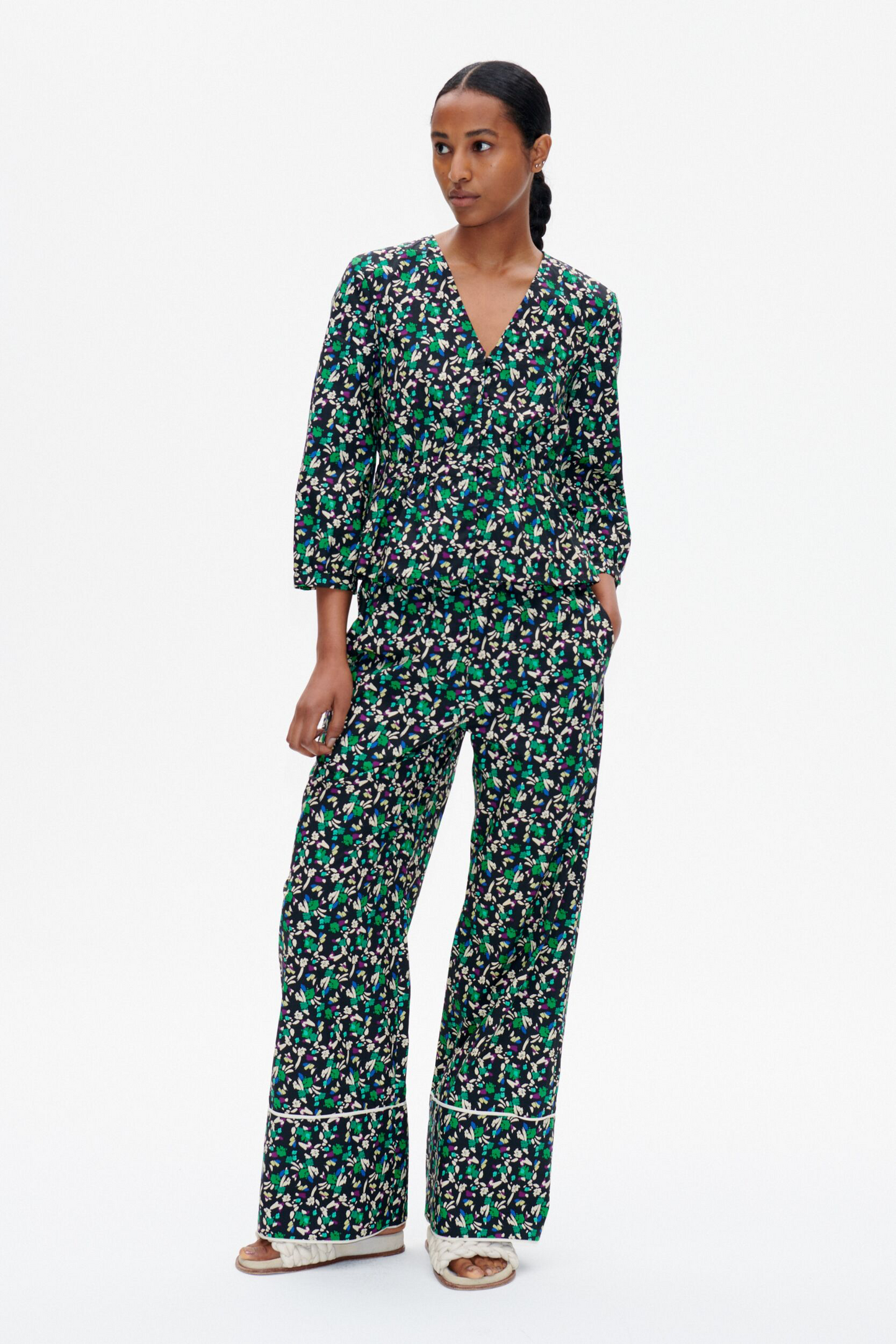 Baum Und Pferdgarten Nala Trousers Black and Dandy Flower