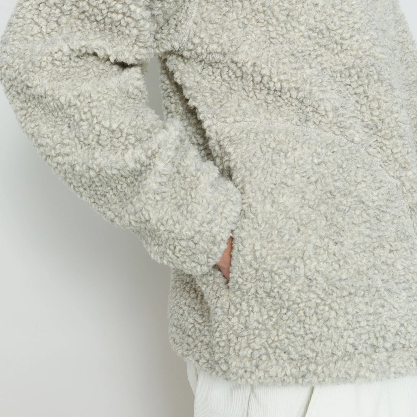 Folk Fleece Overhead Griege Curly Wool