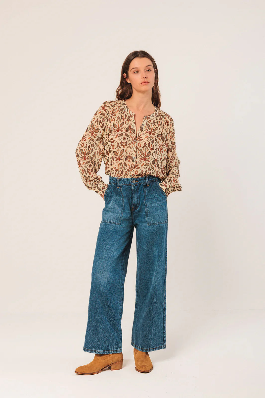 Indi & Cold Smock Detail Printed Blouse Caramel